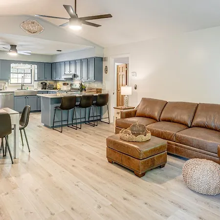 5 Mi To Dtwn Hiawassee Creek-Front Home With Deck